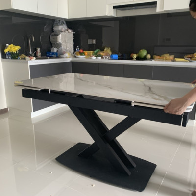 Bàn ăn thông minh kéo dài 2 đầu mặt đá ceramic bóng kết hợp ghế Royal sọc