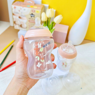 Bình Sữa PP Ty Siêu Mềm Tự Nhiên Tommee Tippee Natural Start 260ml, Núm Ty Của Bình 3-6 Tháng, Hồng (Bình Đôi)