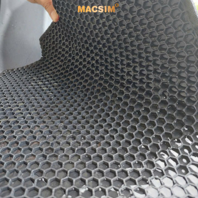 Thảm ô tô(sd1)2 lớp dạng lưới lục giác màu đen Vinfast Lux SA- bề mặt cao su siêu sạch