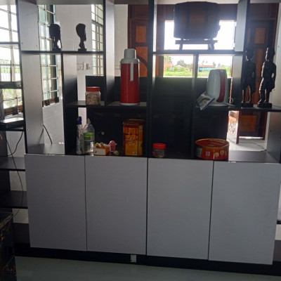 KỆ - TỦ RƯỢU KIÊM VÁCH NGĂN PHÒNG  KHÁCH TR602; C1m9 x R1m2