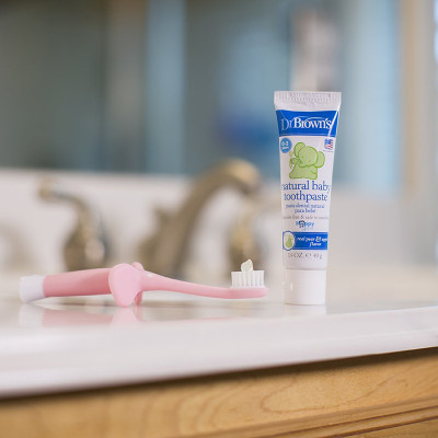 Combo Bàn Chải Và Kem Đánh Răng Hình Con Voi Dr.Brown