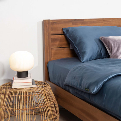 Giường ngủ gỗ CT17MH màu vàng nâu