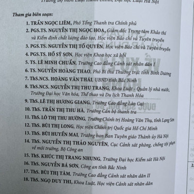 Chỉ dẫn tra cứu và áp dụng pháp luật về xử lý vi phạm hành chính  (được sửa đổi, bổ sung năm 2020) - Quyển 1 và Quyển 2