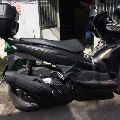 Thùng xe Airblade 125, thùng Givi E43NTL, gối tựa lưng BE3N (V2) và baga givi lắp cho Air Blade 2022