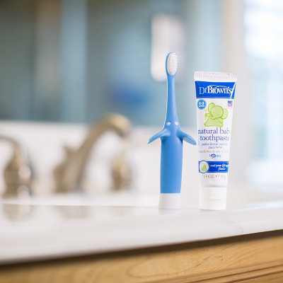 Combo Bàn Chải Và Kem Đánh Răng Hình Con Voi Dr.Brown