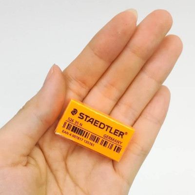 Gôm Staedtler 526 35N (Mẫu Màu Giao Ngẫu Nhiên)
