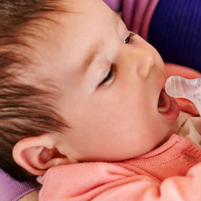 Bình Sữa Mô Phỏng Tự Nhiên Philips Avent SCF693/13 (260ml) 