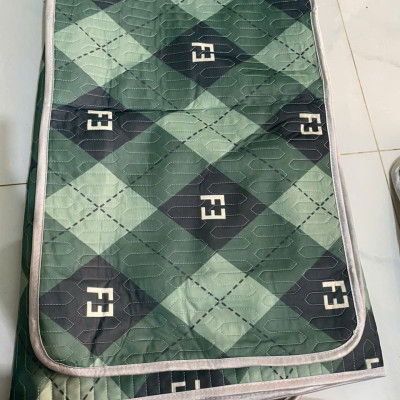 Chiếu điều hòa cao su non Tencel 1m6 x 2m - Bộ chiếu tặng kèm 2 vỏ gối - Giao ngẫu nhiên