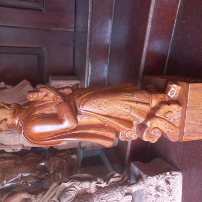 Tượng trần quốc tuần ,trần hưng đạo vương bằng gỗ hương kt cao 60