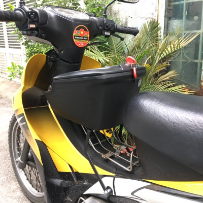 Thùng giữa Givi G10N kèm bát gắn cho xe Jupiter V, MX, Gravita