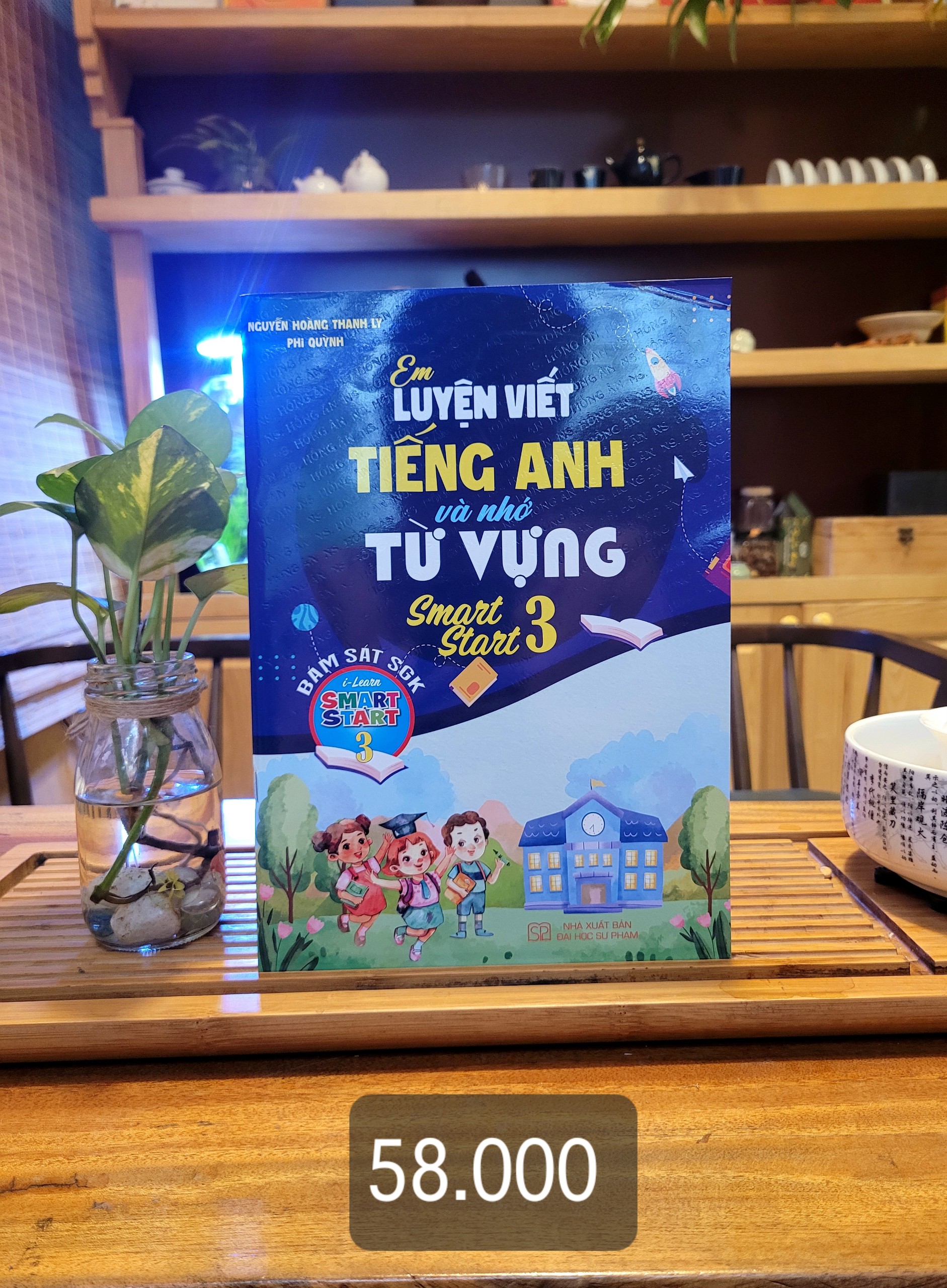 Sách - Em Luyện Viết Tiếng Anh Và Nhớ Từ Vựng - Smart Start 3 (Bám Sát SGK I-Learn Smart Start 3)