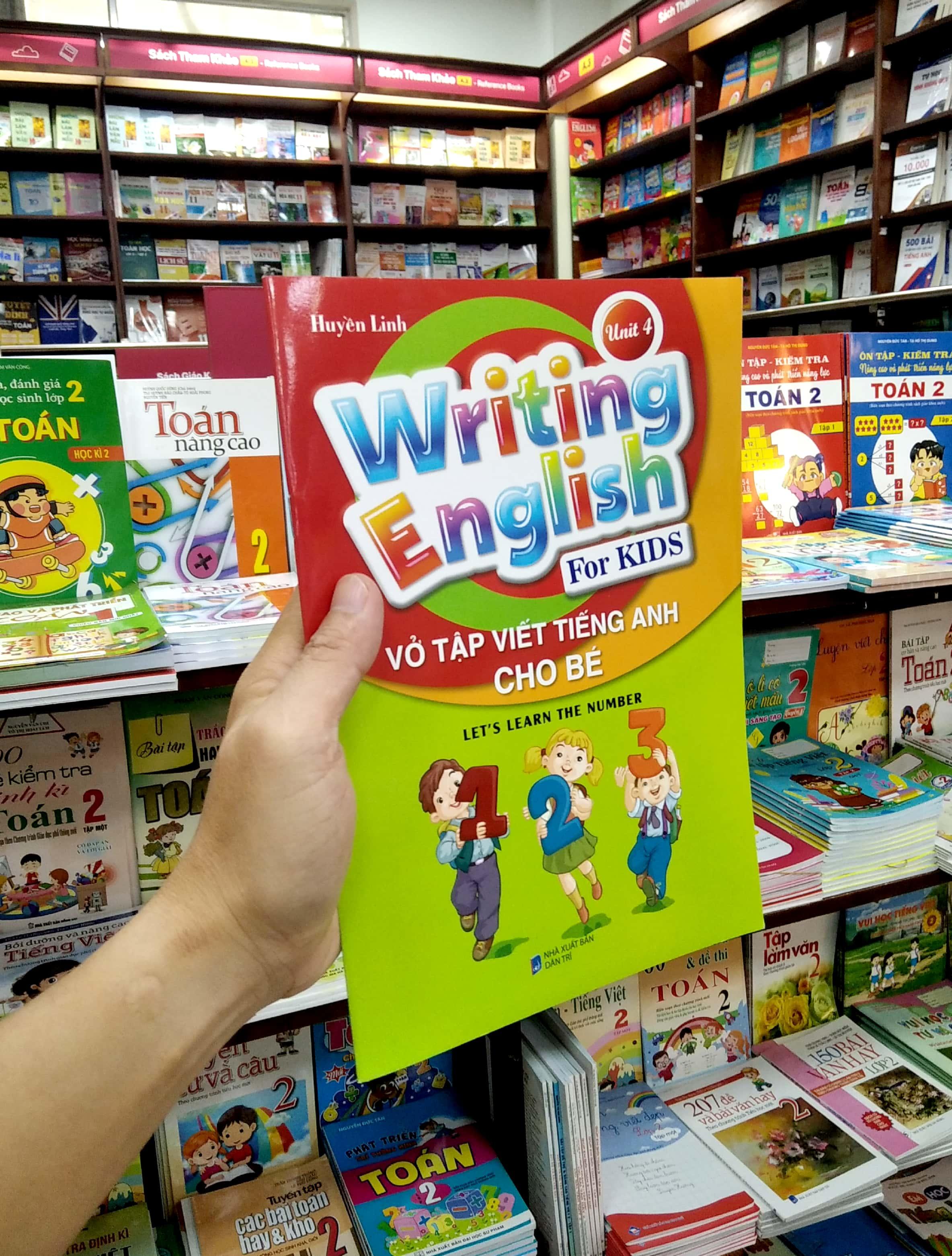 Vở Tập Viết Tiếng Anh Cho Bé - Tập 4