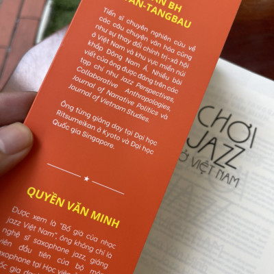 CHƠI JAZZ Ở VIỆT NAM: QUYỀN VĂN MINH VÀ NHẠC JAZZ HÀ NỘI - Stan Bh Tan -Tangbau – Quyền Văn Minh - Hiền Trang dịch – Omegaplus (Bìa mềm)