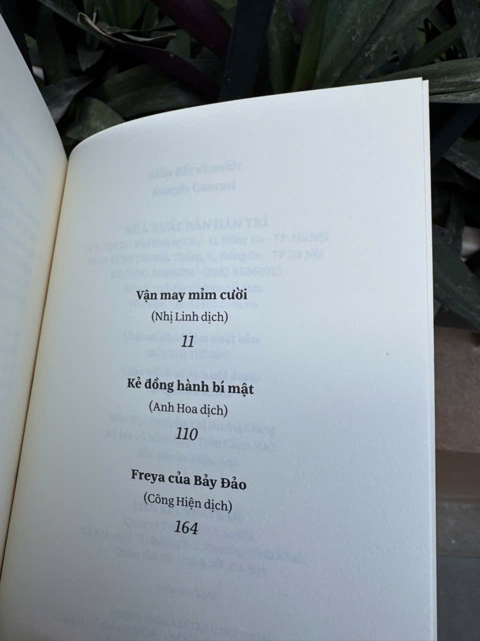 GIỮA ĐẤT VÀ NƯỚC - Joseph Conrad – FORMApubli