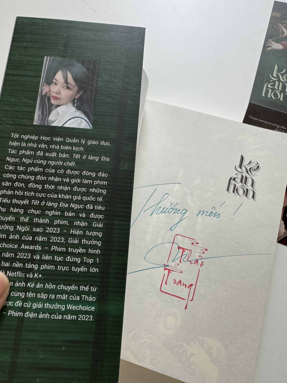 (Đính kèm postcard - Tác giả của cuốn Tết ở làng Địa Ngục) KẺ ĂN HỒN – Thảo Trang - Saola Books - NXB Phụ nữ