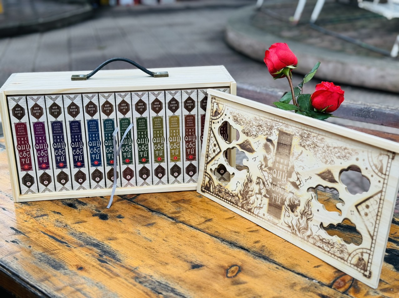 (Hộp gỗ giới hạn chỉ 600 bộ - nắp trượt quai da PU) BỘ THẾ CỤC QUỶ CỐC TỬ (trọn bộ 13 tập) - Hàn Xuyên Tử - Huy Hoang Bookstore