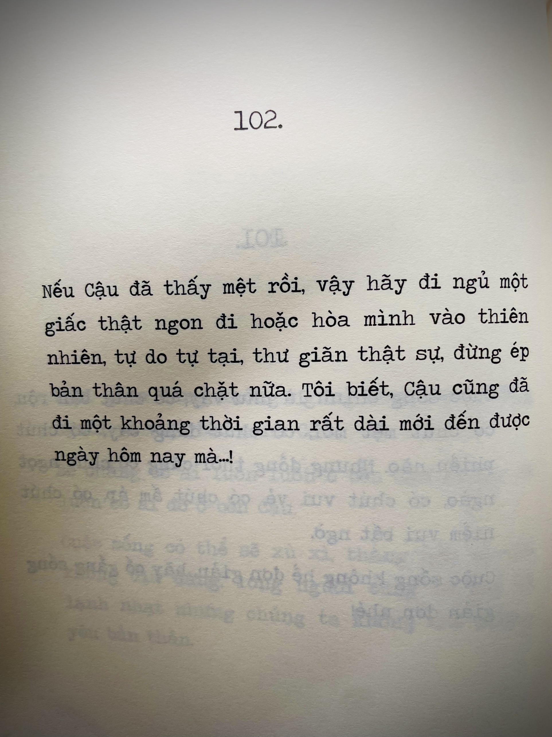 Sách - Nhân gian trà hoa