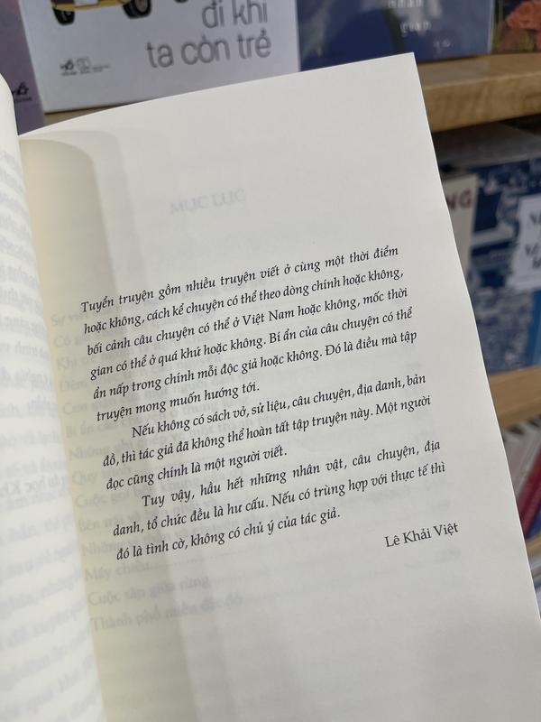 Sách - Khi trẻ người ta nghĩ khác (Nhã Nam HCM)