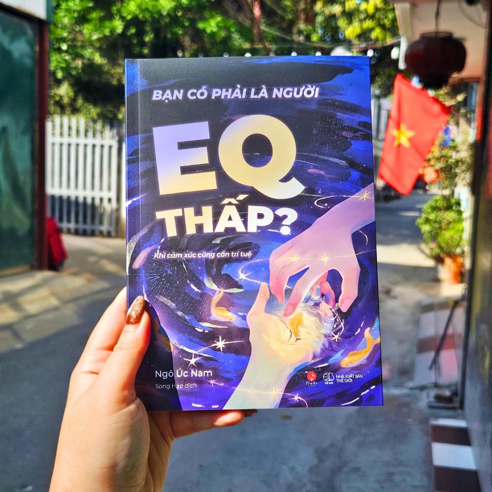 Sách - Bạn Có Phải Là Người EQ Thấp? - AZ Việt Nam