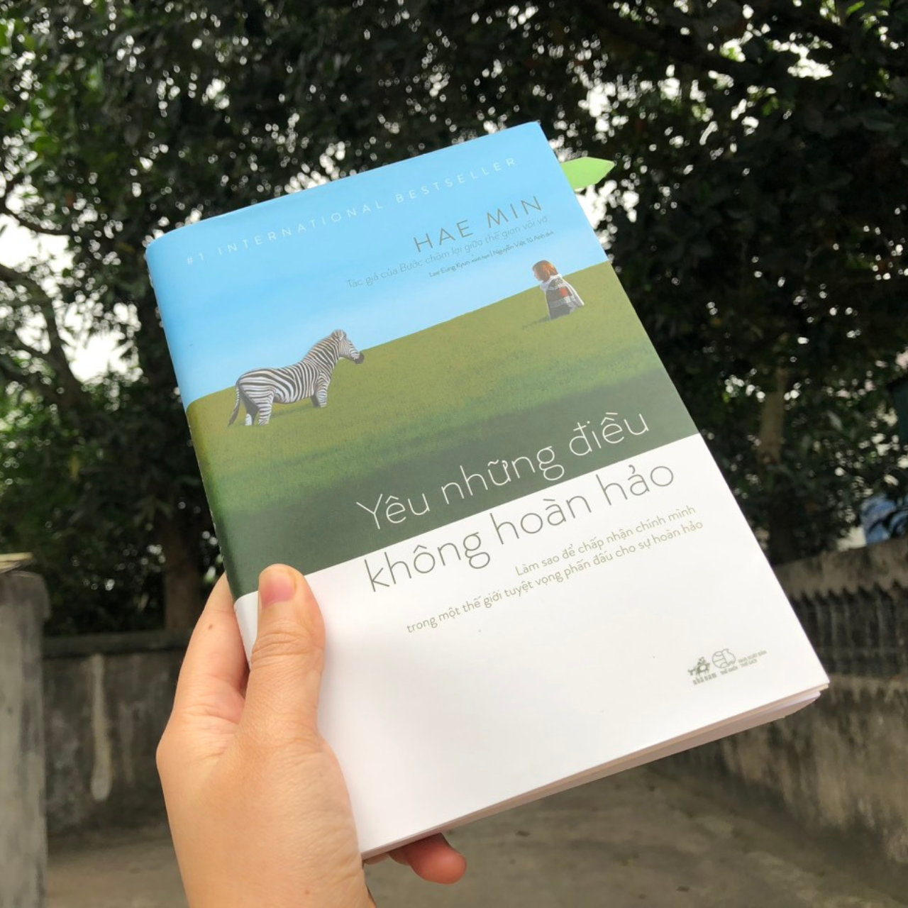 Sách - Yêu Những Điều Không Hoàn Hảo (Hae Min)