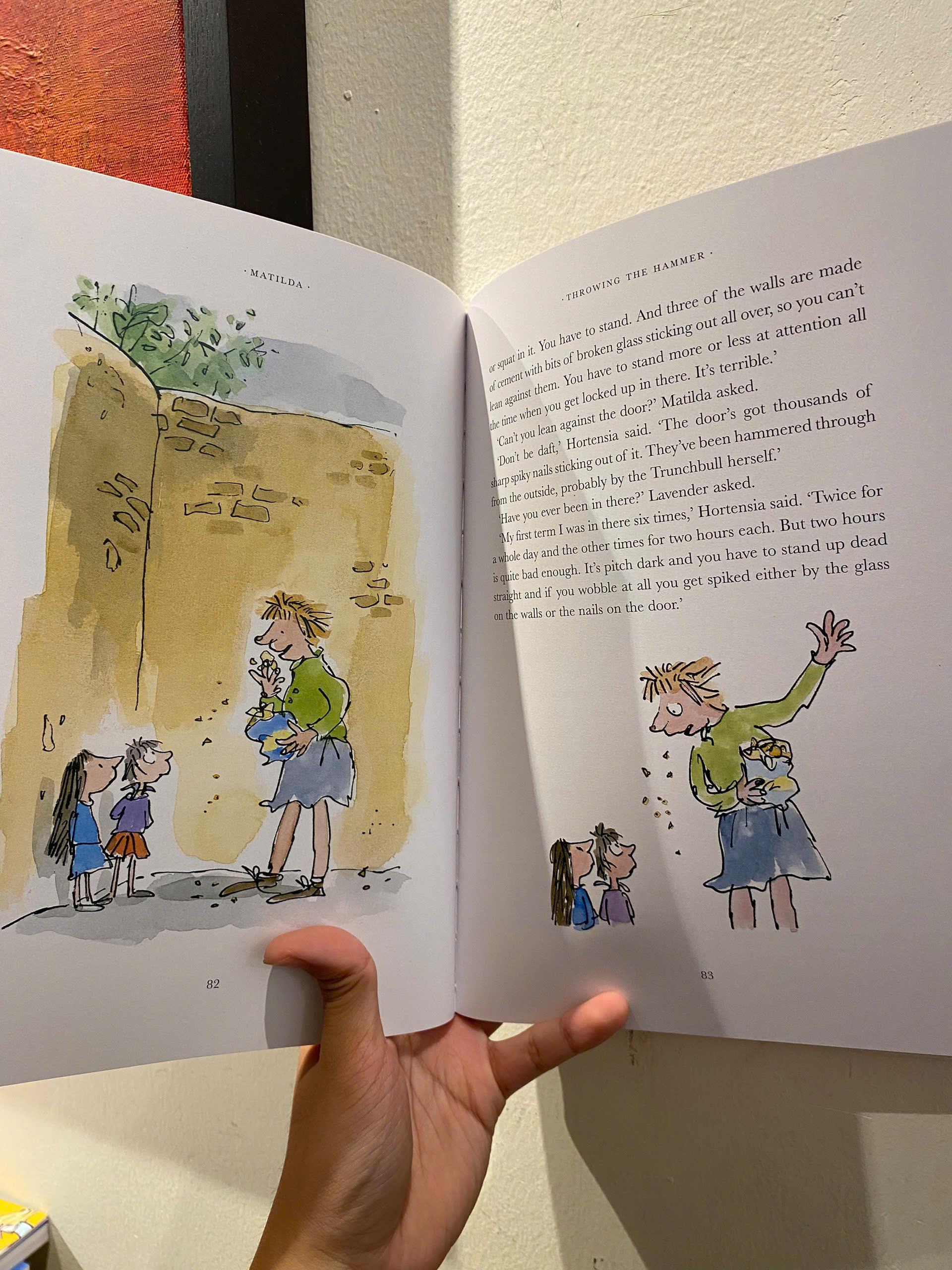 Sách - Matilda (Colour Edition) by Roald Dahl, Quentin Blake - Nhập khẩu UK/English Children Book