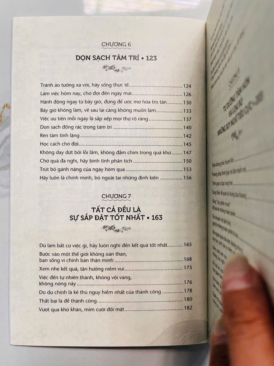 Sách - Bạn Đã Nghĩ Quá Nhiều (VLA)