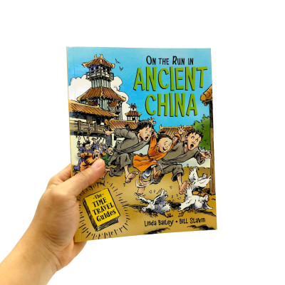 On the Run in Ancient China (Time Travel Guides)