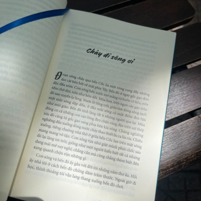 (Ấn bản đặc biệt 2022 – bìa cứng in 1000c) TƯỚNG VỀ HƯU và những truyện khác - Nguyễn Huy Thiệp - Nhà xuất bản Trẻ