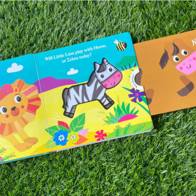 Sách tương tác cho bé 0-3 tuổi - A busy day for Little Lion