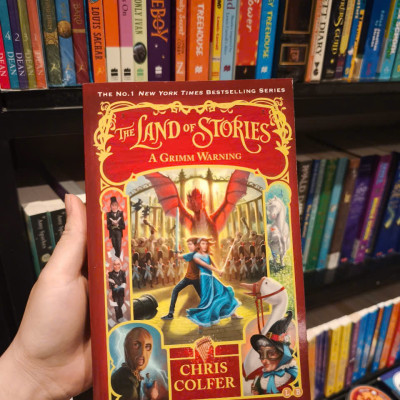 Sách - The Land of Stories A Grimm Warning by Chris Colfer - Children