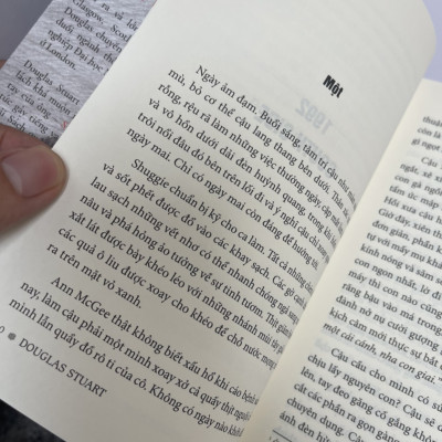 SHUGGIE BAIN - CHIẾC LINH HỒN NHỎ  –The 2020 Booker Prize – Douglas Stuart – Trần Quốc Tân dịch - Huy Hoàng Bookstore