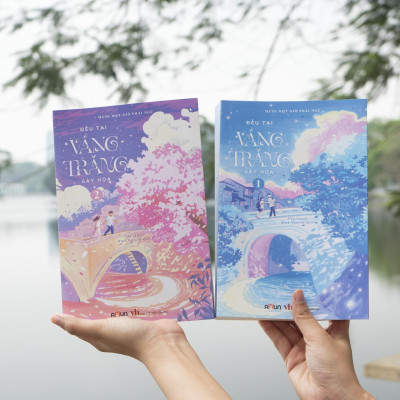 Sách - Bộ Sách Đều Tại Vầng Trăng Gây Họa - Tập 1+2 (Bộ 2 Tập) - Bản Đặc Biệt - Tặng Kèm 2 Bookmark Bồi Cứng + 1 Poscard Có Chữ Ký Tác Giả + 1 Poscard Gấp Xé + 2 Thẻ Card
