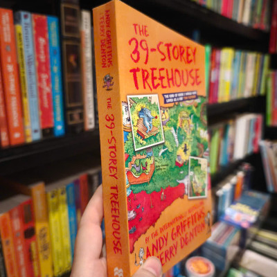 Sách - The 39-Storey Treehouse: The Treehouse Books (The Treehouse Series, 3) by Andy Griffiths
