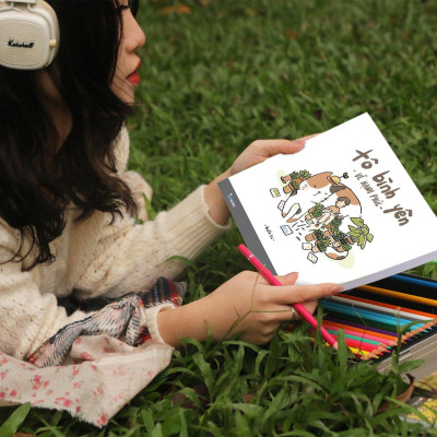 Sách - Tô Bình Yên Vẽ Hạnh Phúc - Bản Đặc Biệt - Tặng Kèm Chữ Ký Tác Giả + Bộ 3 Postcard - Độc Quyền Fahasa