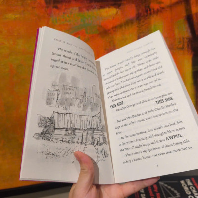 Sách - Charlie And The Chocolate Factory by Roald Dahl -  Childrens Book in English