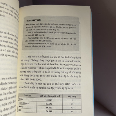 TƯ DUY NHƯ NHÀ KINH TẾ HỌC - NẮM BẮT HOẠT ĐỘNG CỦA THỊ TRƯỜNG VÀ TIỀN TỆ - Anne Rooney – Nhã Nam