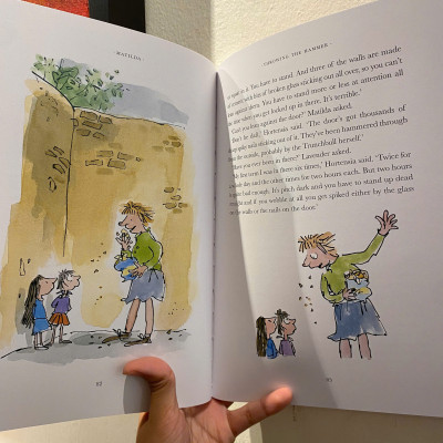 Sách - Matilda (Colour Edition) by Roald Dahl, Quentin Blake - Nhập khẩu UK/English Children Book