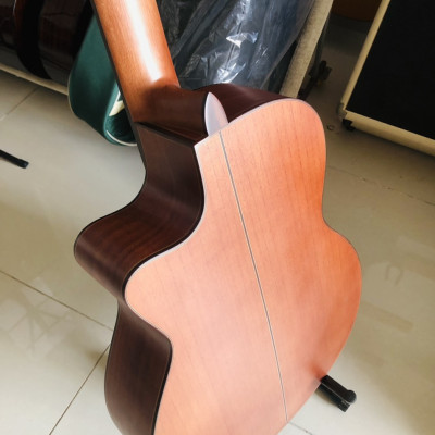 Đàn guitar classic Hồng đào solid DC250J Duy Guitar Store dòng ghitar âm thanh ấm áp cổ điển