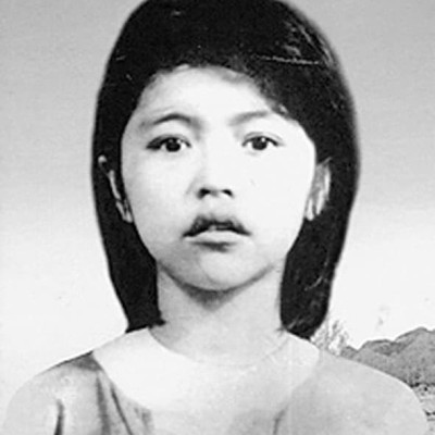 Đĩa quà tặng bày bàn Liệt sĩ anh Hùng LLVT nhân dân Võ Thị Sáu