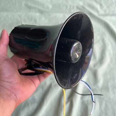 Còi Xi Nhan Ô Tô Có Giọng Nói – Còi Lùi Xin Nhường Đường 12V-24V, Loại Tốt, Bền Bỉ đèn trang trí