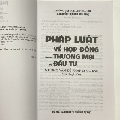 Sách - Pháp Luật Về Hợp Đồng Trong Thương Mại Đầu Tư – Những Vấn Đề Pháp Lý Cơ Bản
