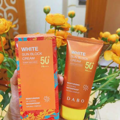 Kem chống nắng dưỡng da tác dụng 8h Hàn Quốc Dabo White Sunblock Cream SPF 50 PA+++ (70ml) - Hàng Chính Hãng