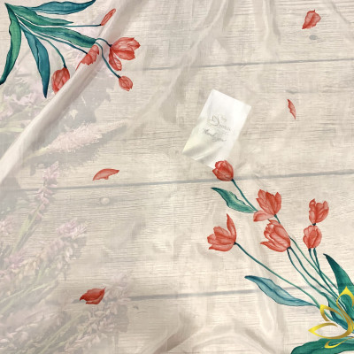 Khăn Lụa Vuông Cao Cấp Vẽ Tay Hoa Tulip – SenSilk, Quà Tặng Đối Tác