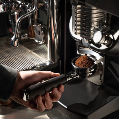 Feepie tay cầm gỗ pha espresso không đáy 58mm 2 tai thông dụng