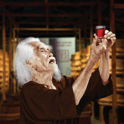 Nước mắm nhỉ cá cơm vàng ruột đỏ Làng Chài Xưa 525ml/chai cá ngon vùng nước trồi 300 năm truyền thống