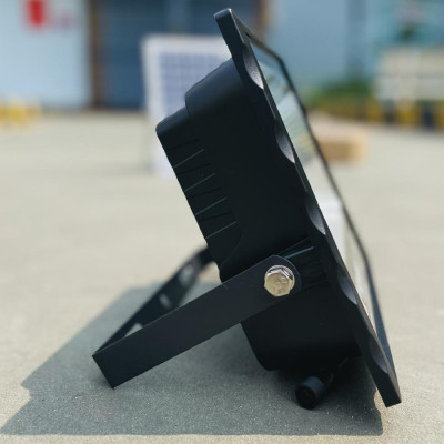 ĐÈN NĂNG LƯƠNG MẶT TRỜI KAZAKI KZ-FLT08-100W- HÀNG CHÍNH HÃNG