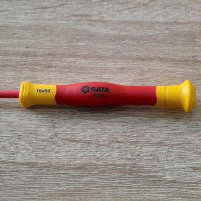 Tua vít nhỏ chính xác T6 * 50mm cách điện 1000V VDE SATA 63901