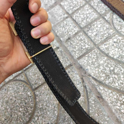 Mặt Khóa dây lưng da cá sấu. Thiết kế chữ H rất đẹp!