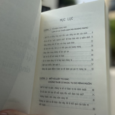 Sách- Không Có Đường Cùng Chỉ Có Người Không Biết Rẽ Lối Khác - Hoàng Chí Kiên - Chu Ứng Mai (ML)
