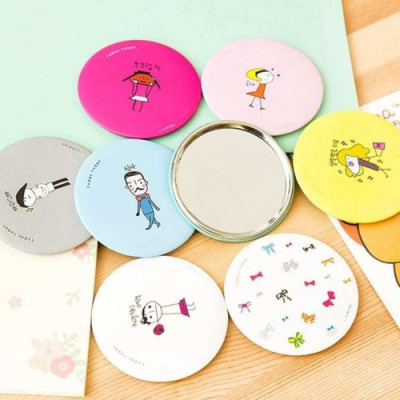 Combo 6 gương mini cầm tay hoạt hình (mẫu ngẫu nhiên)